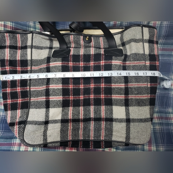 Plaid tote with small case - Picture 2 of 8